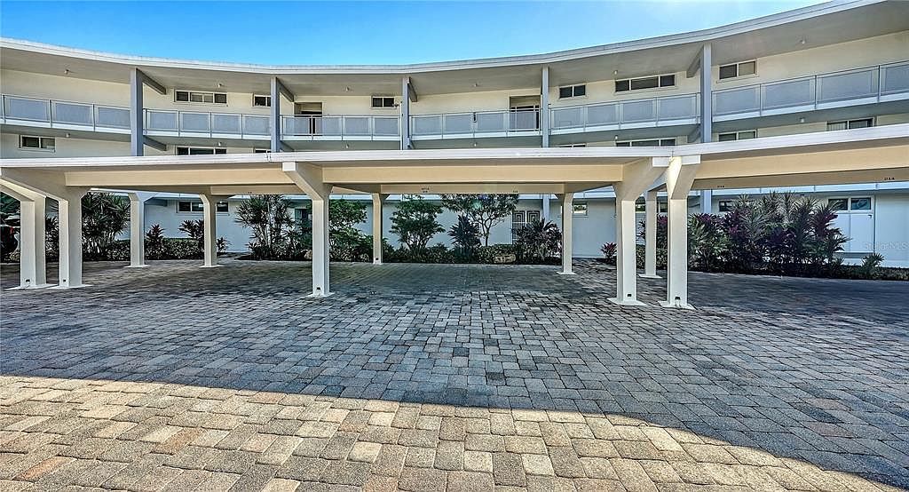 100 Sands Point Rd Unit 114 Longboat Key, FL 34228 - Thumbnail 3