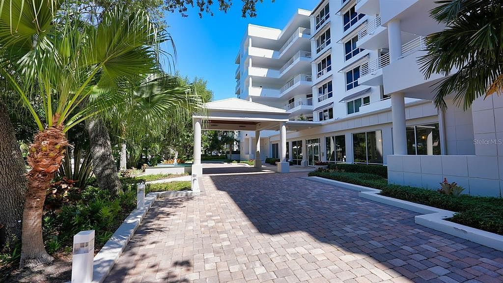 2410 Harbourside Dr APT 142 Longboat Key, FL 34228 - Thumbnail 3