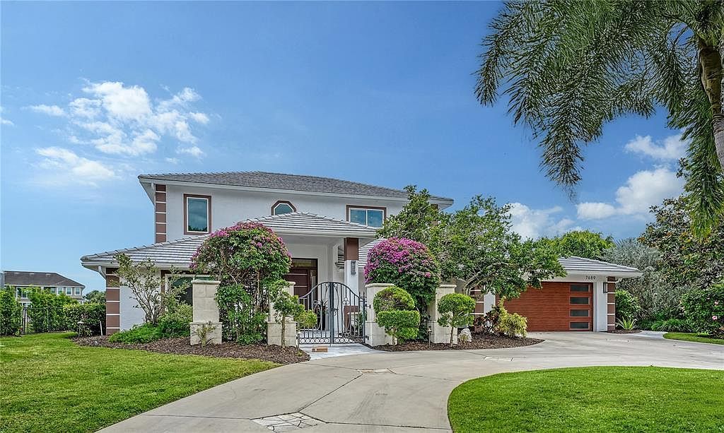 7689 Cove Ter Sarasota, FL 34231 - Thumbnail 3