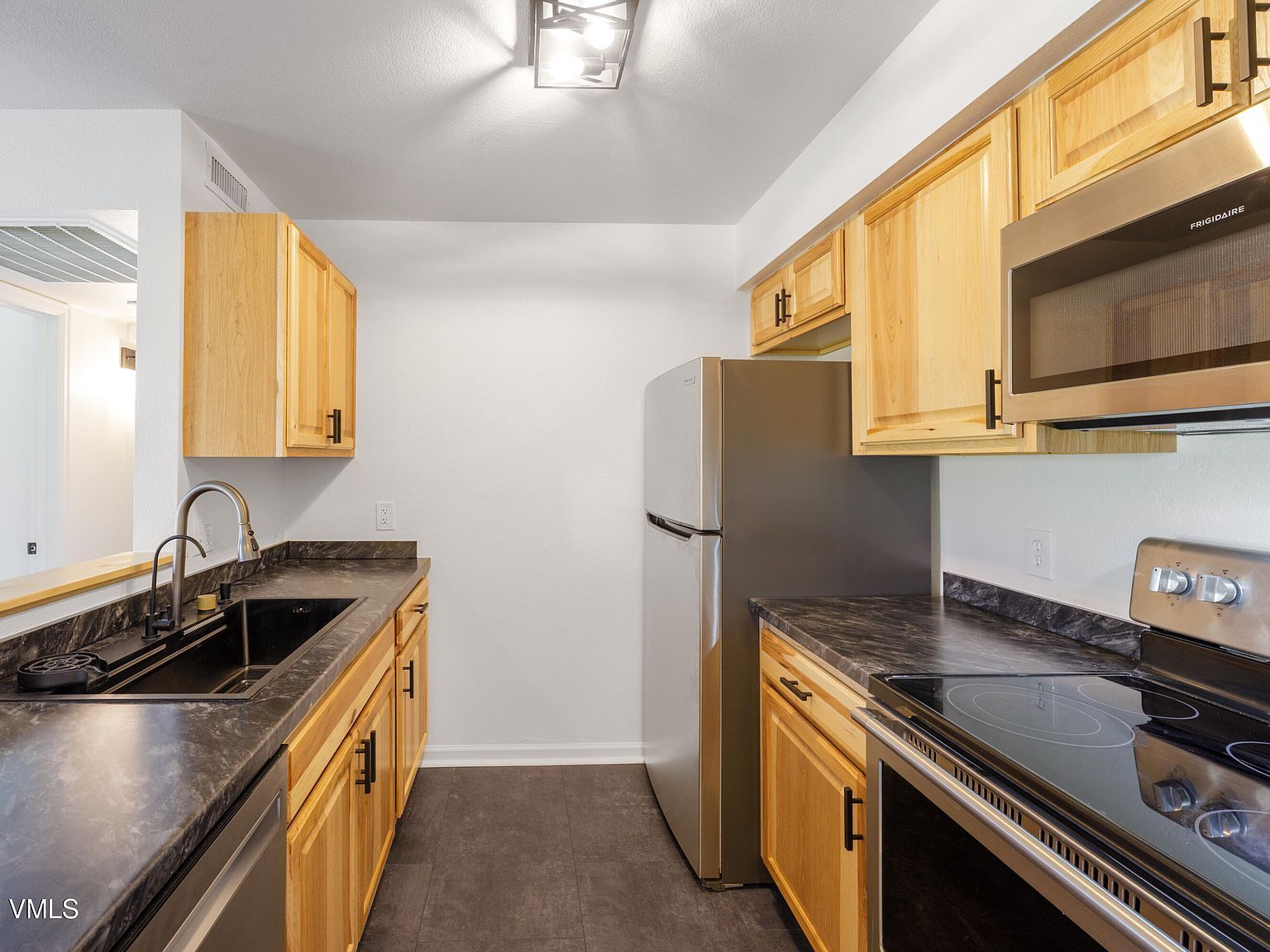 127 Jules Dr #C-101 Gypsum, CO 81637 - Thumbnail 3