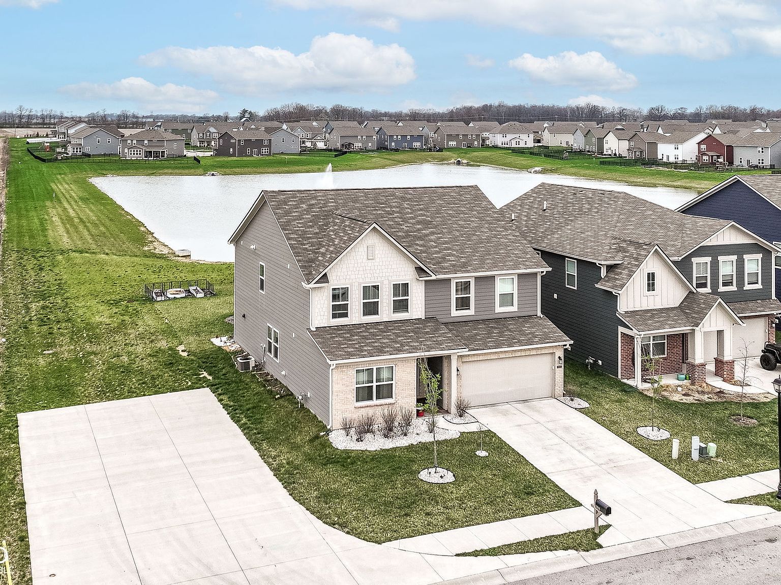 2515 S Carlota Dr New Palestine, IN 46163 - Thumbnail 3