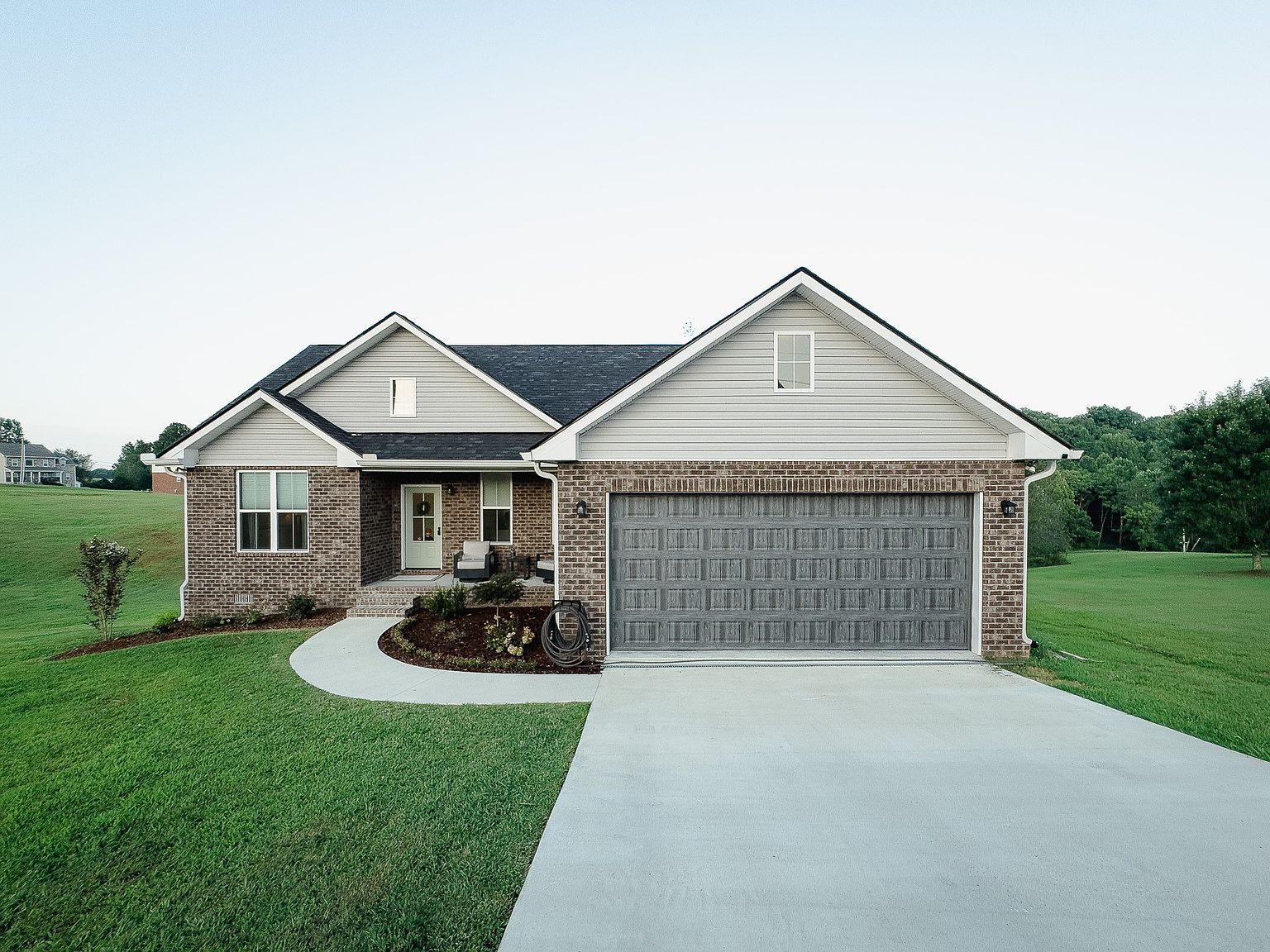 164 Lena Loop Burns, TN 37029 - Thumbnail 3