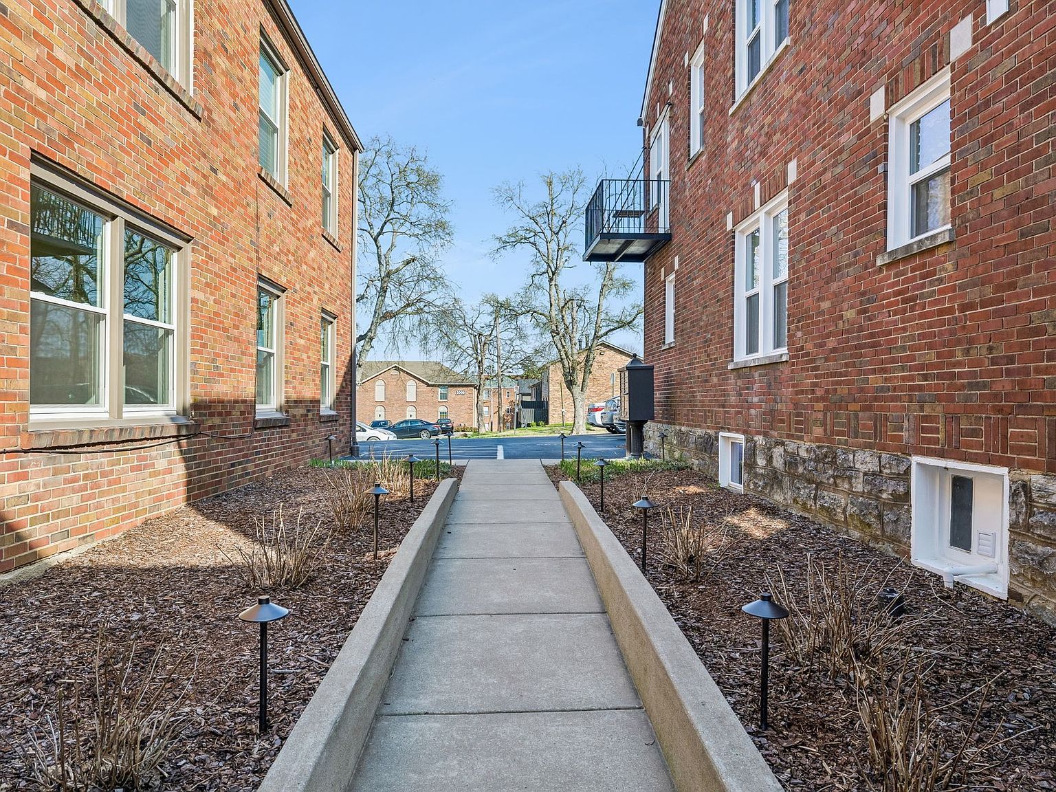 2003 Convent Pl APT 6 Nashville, TN 37212 - Thumbnail 3