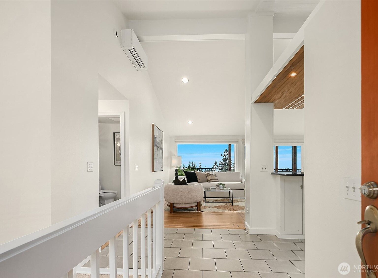 4837 155th Ave SE Bellevue, WA 98006 - Thumbnail 3