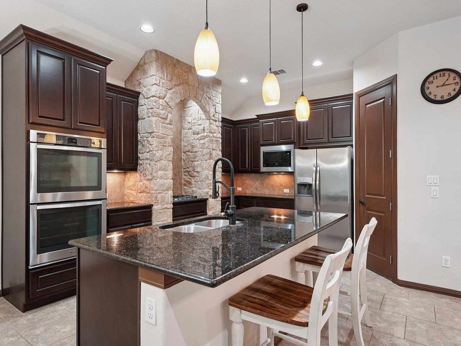 126 Spanish Trl Bastrop, TX 78602 - Thumbnail 3