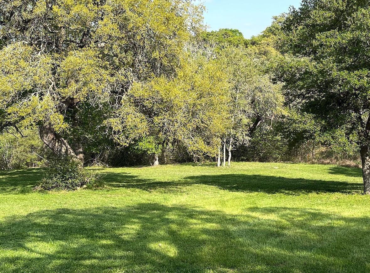 112 Kathleen Ave La Grange, TX 78945 - Thumbnail 3