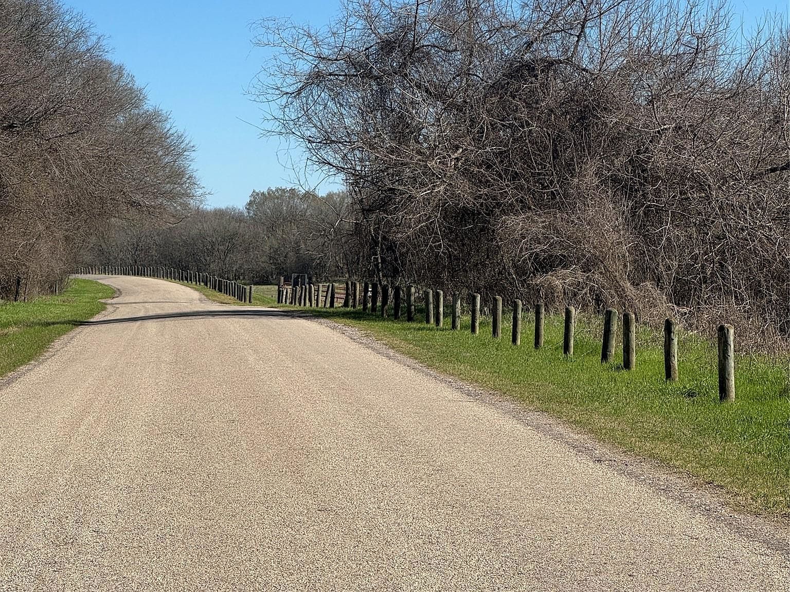 961 E Riverside Dr Bastrop, TX 78602 - Thumbnail 3