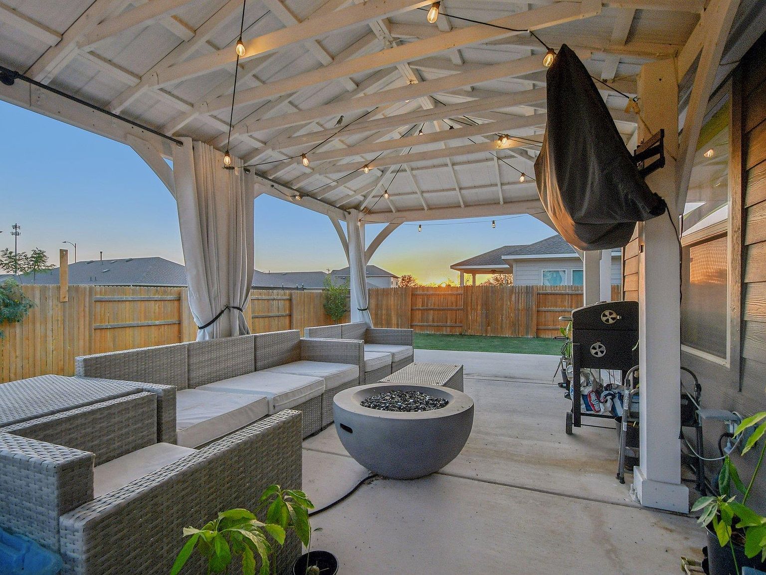 237 Driftwood Ln Bastrop, TX 78602 - Thumbnail 3