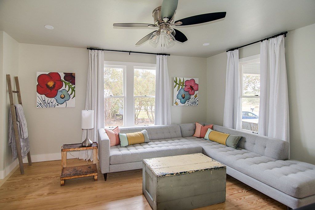 638 Post Oak Rd Fredericksburg, TX 78624 - Thumbnail 3