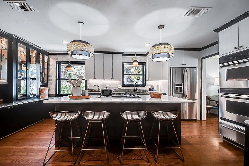 107 Glenwood Dr Fredericksburg, TX 78624 - Thumbnail 3