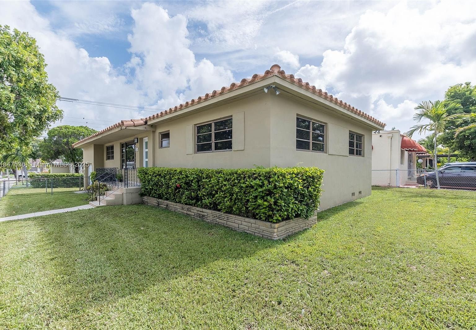 1621 SW 23rd Ave Miami, FL 33145 - Thumbnail 3