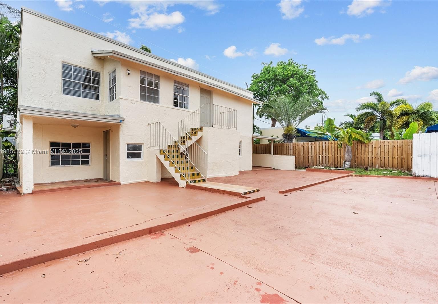 2385 SW 17th St Miami, FL 33145 - Thumbnail 3