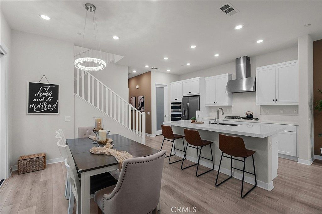 27258 Narrowleaf Willow Ln Valencia, CA 91381 - Thumbnail 3