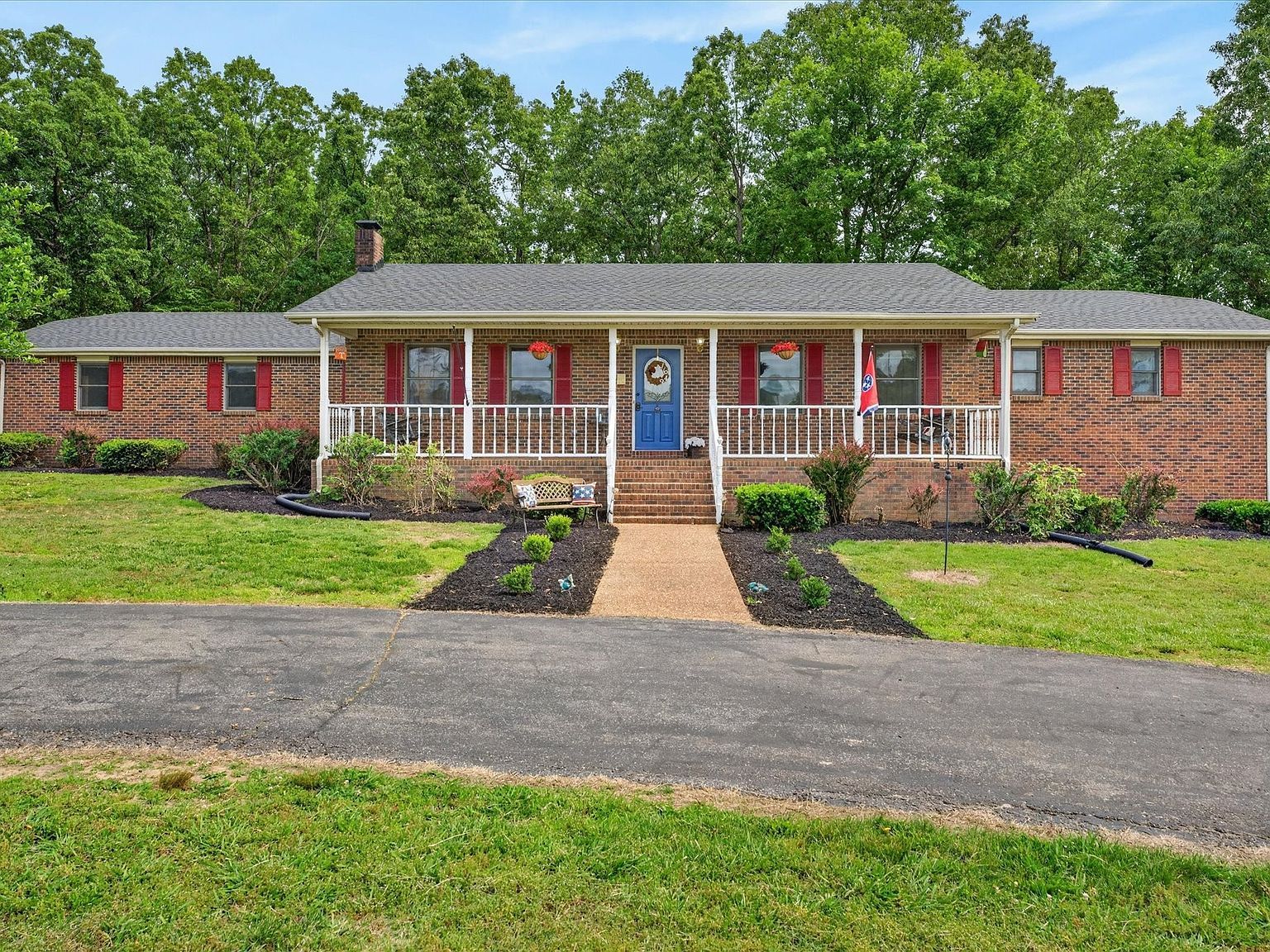 1649 N Main St Tennessee Ridge, TN 37178 - Thumbnail 3
