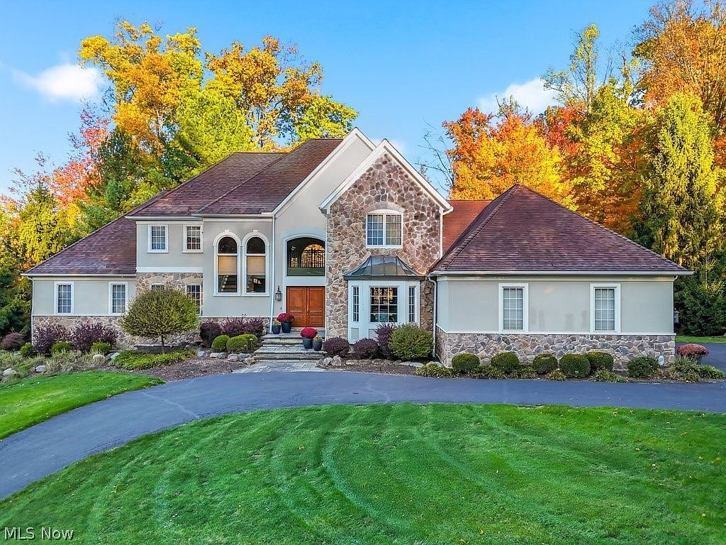 17416 Rambling Creek Trl Chagrin Falls, OH 44023 - Thumbnail 3