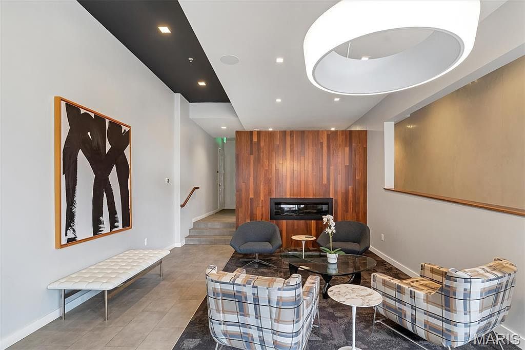 4101 Laclede Ave #202 Saint Louis, MO 63108 - Thumbnail 3