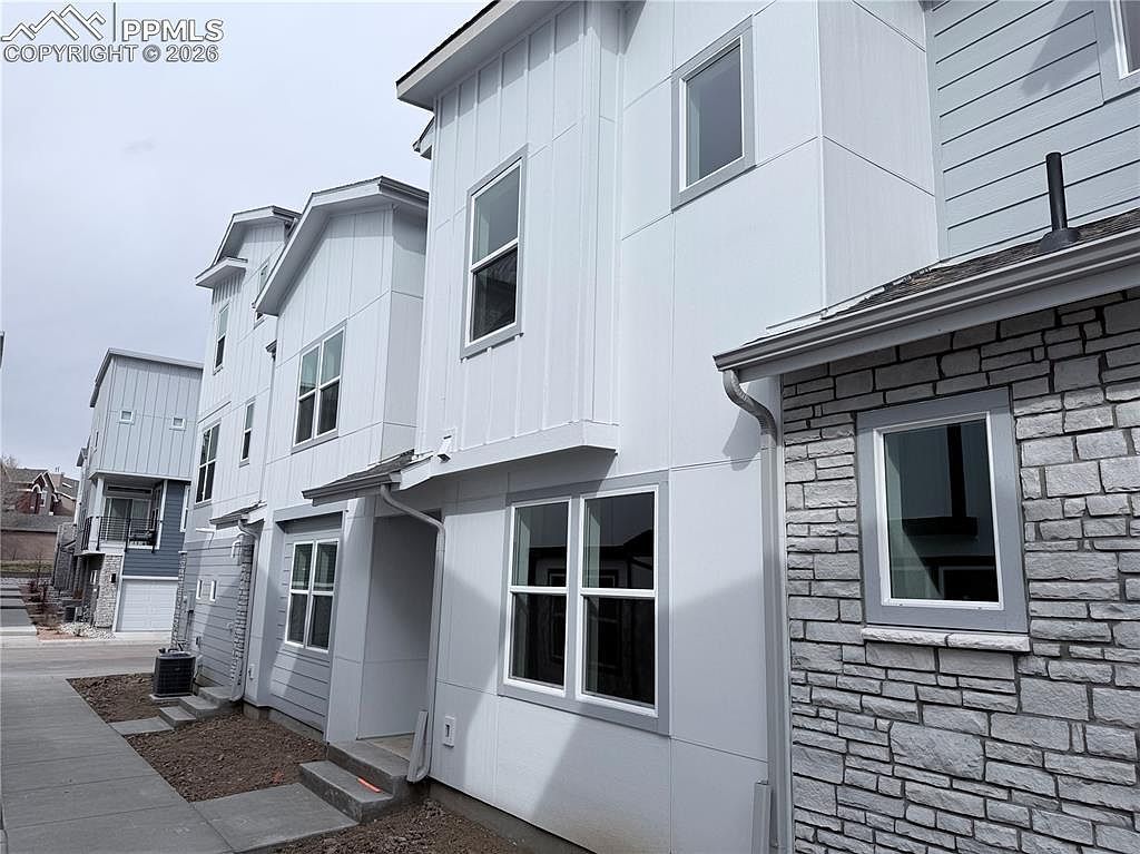 3388 Drumlin Grv Colorado Springs, CO 80907 - Thumbnail 3