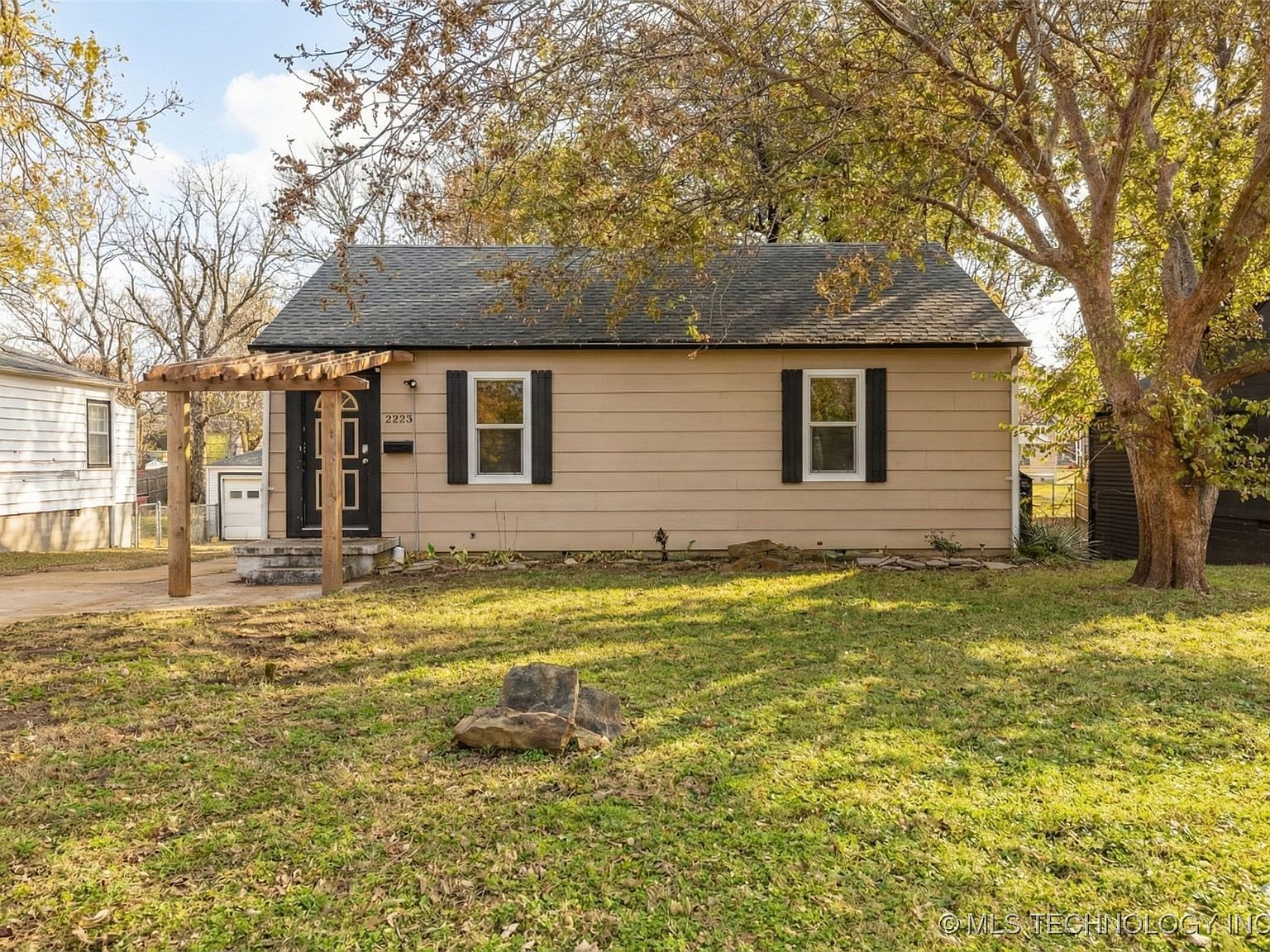 2223 S Oswego Ave Tulsa, OK 74114 - Thumbnail 3