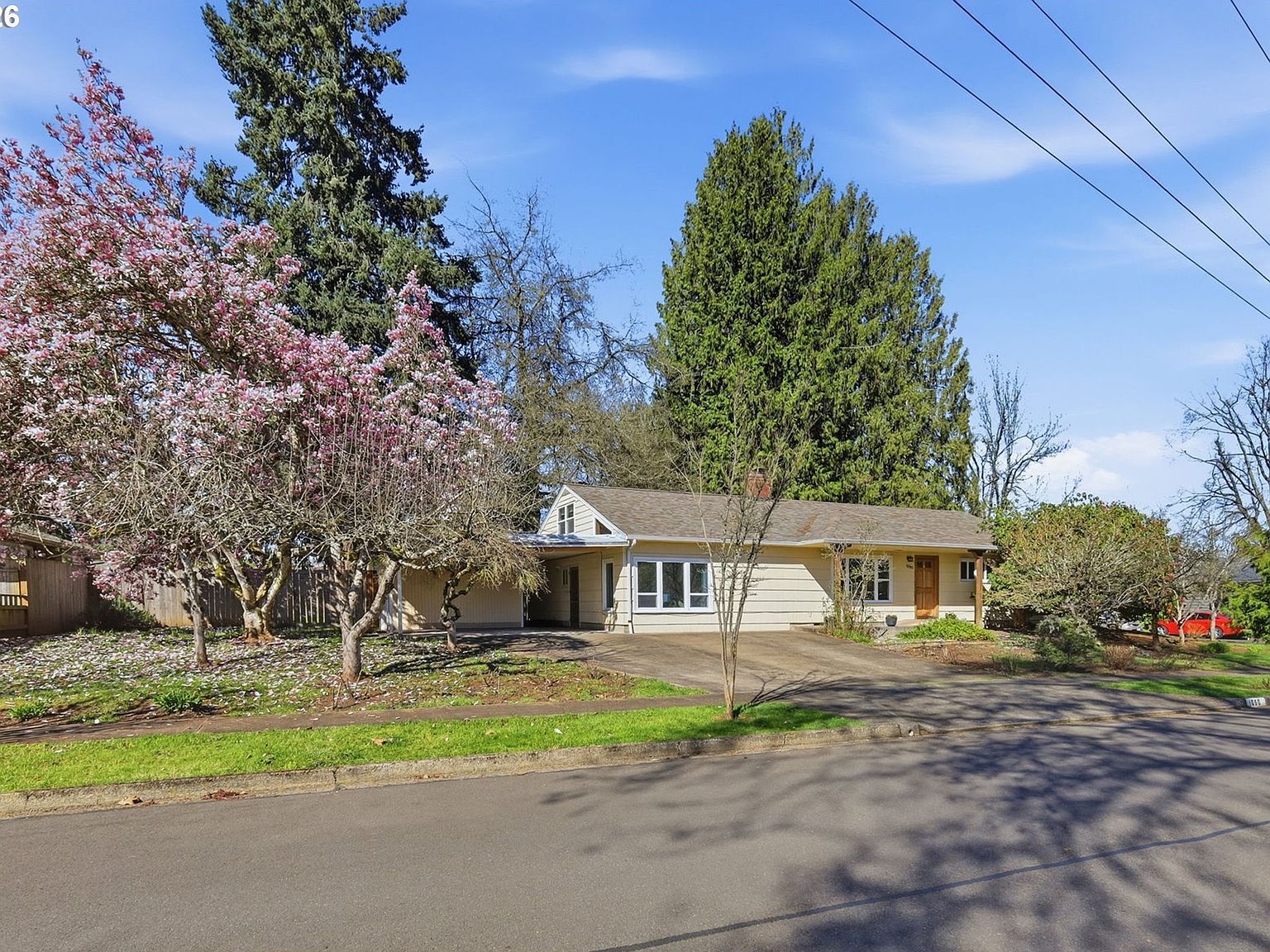 1090 Corydon St Eugene, OR 97401 - Thumbnail 3