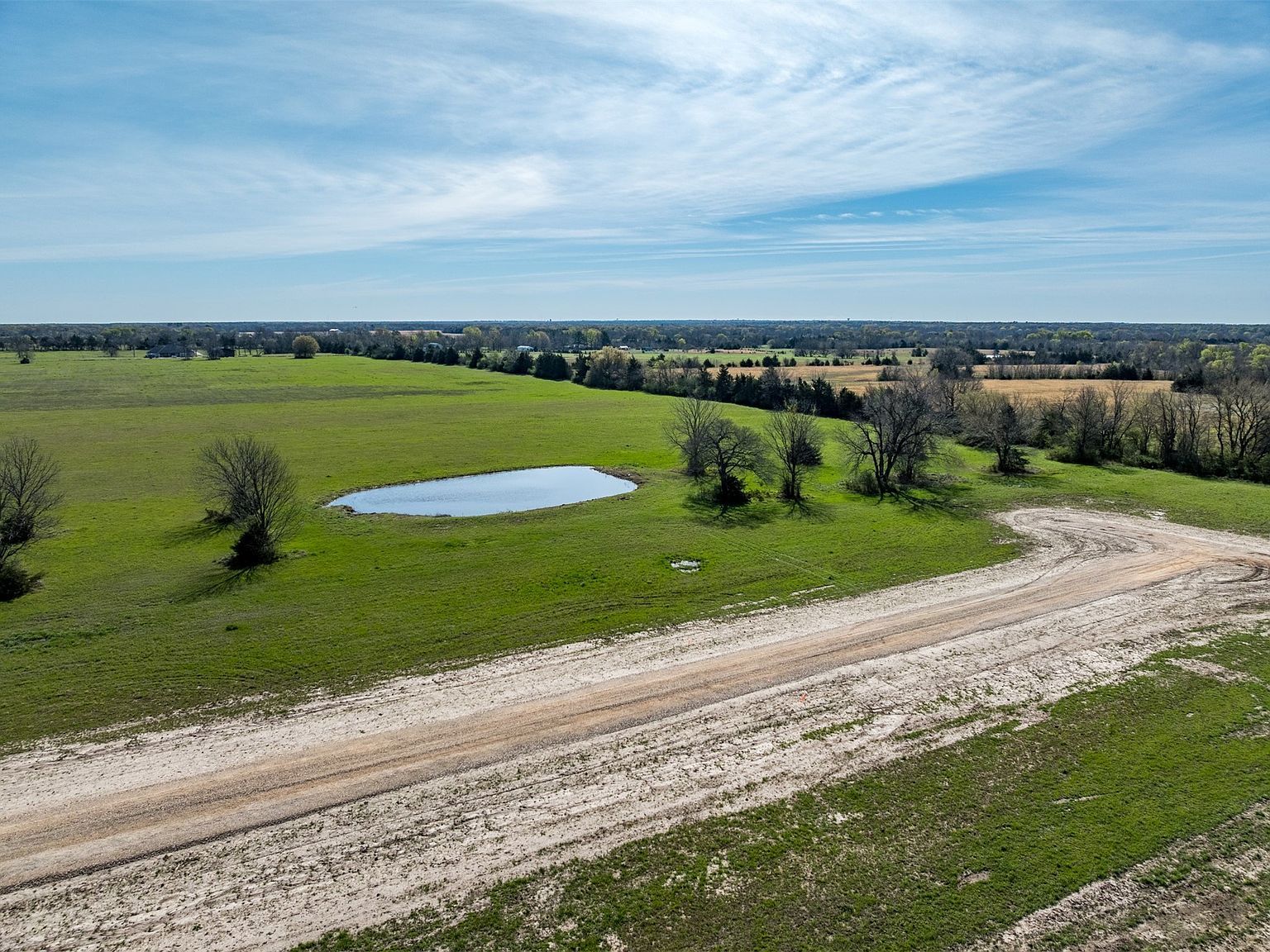 311 Private Road 33263 Sumner, TX 75486 - Thumbnail 3