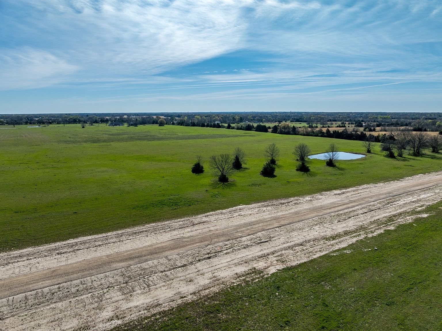 235 Private Road 33263 Sumner, TX 75486 - Thumbnail 3
