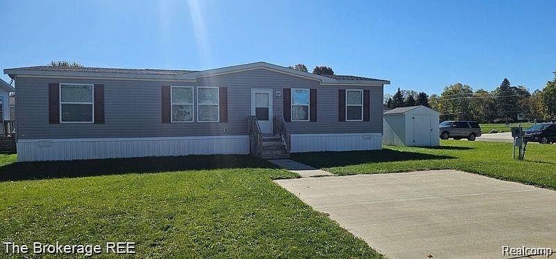 654 Basswood Ct Flint, MI 48506 - Thumbnail 3