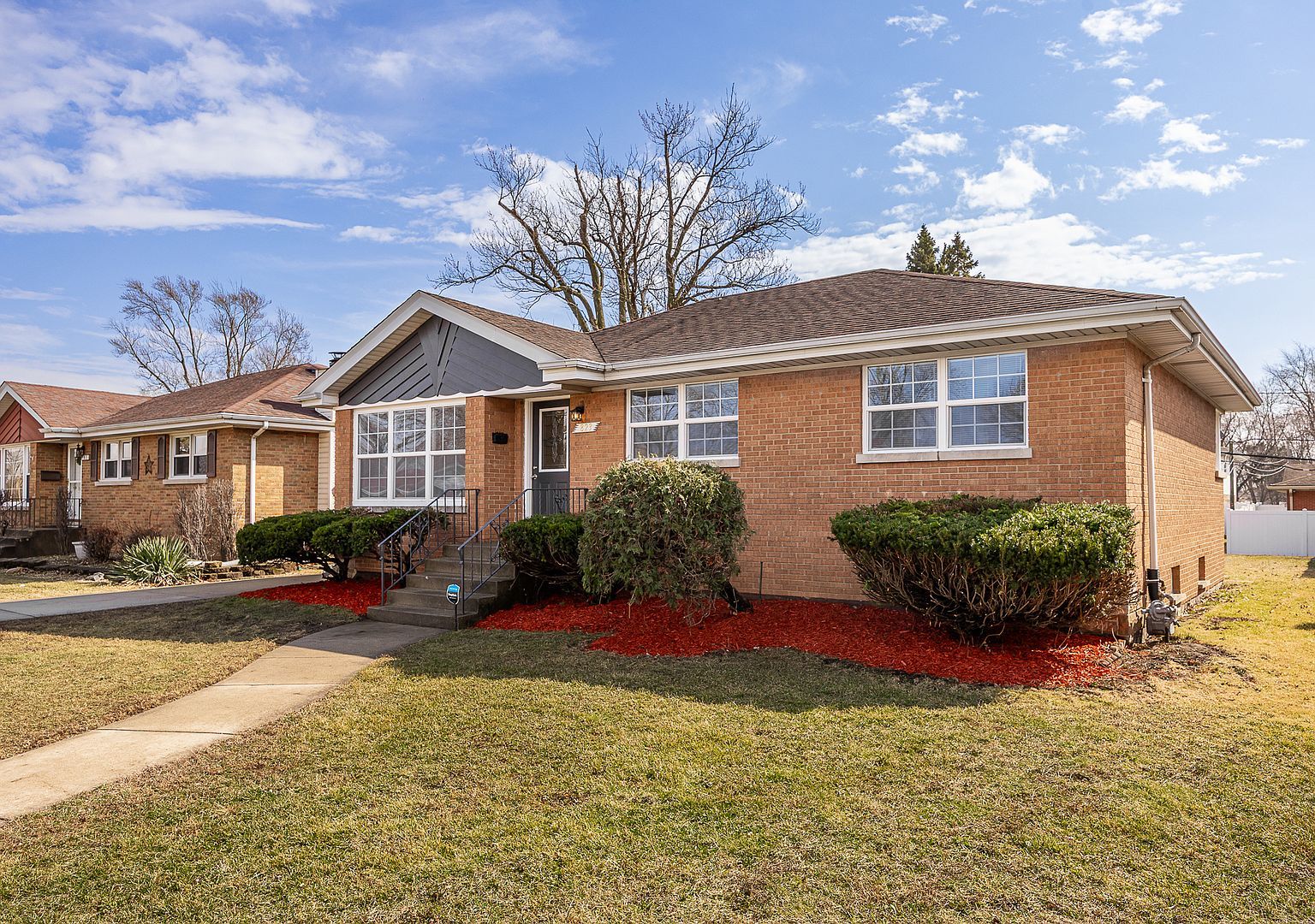 823 E 163rd St South Holland, IL 60473 - Thumbnail 3