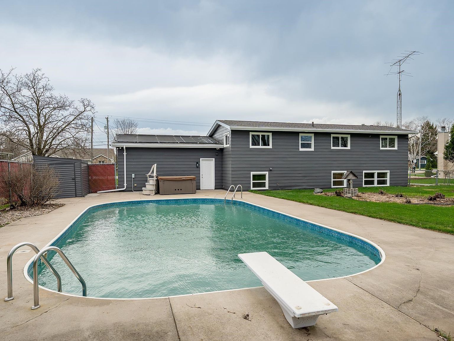 4607 W Capitol Dr Appleton, WI 54913 - Thumbnail 3