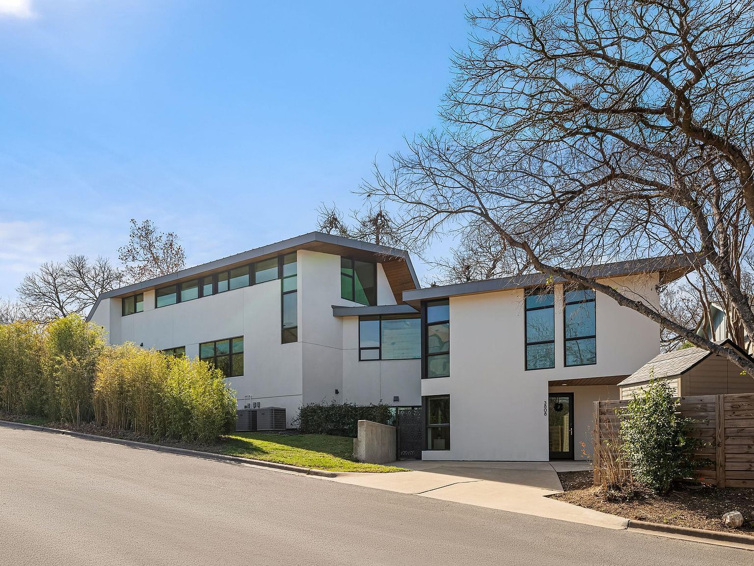 3801 Petes Path Austin, TX 78731 - Thumbnail 3