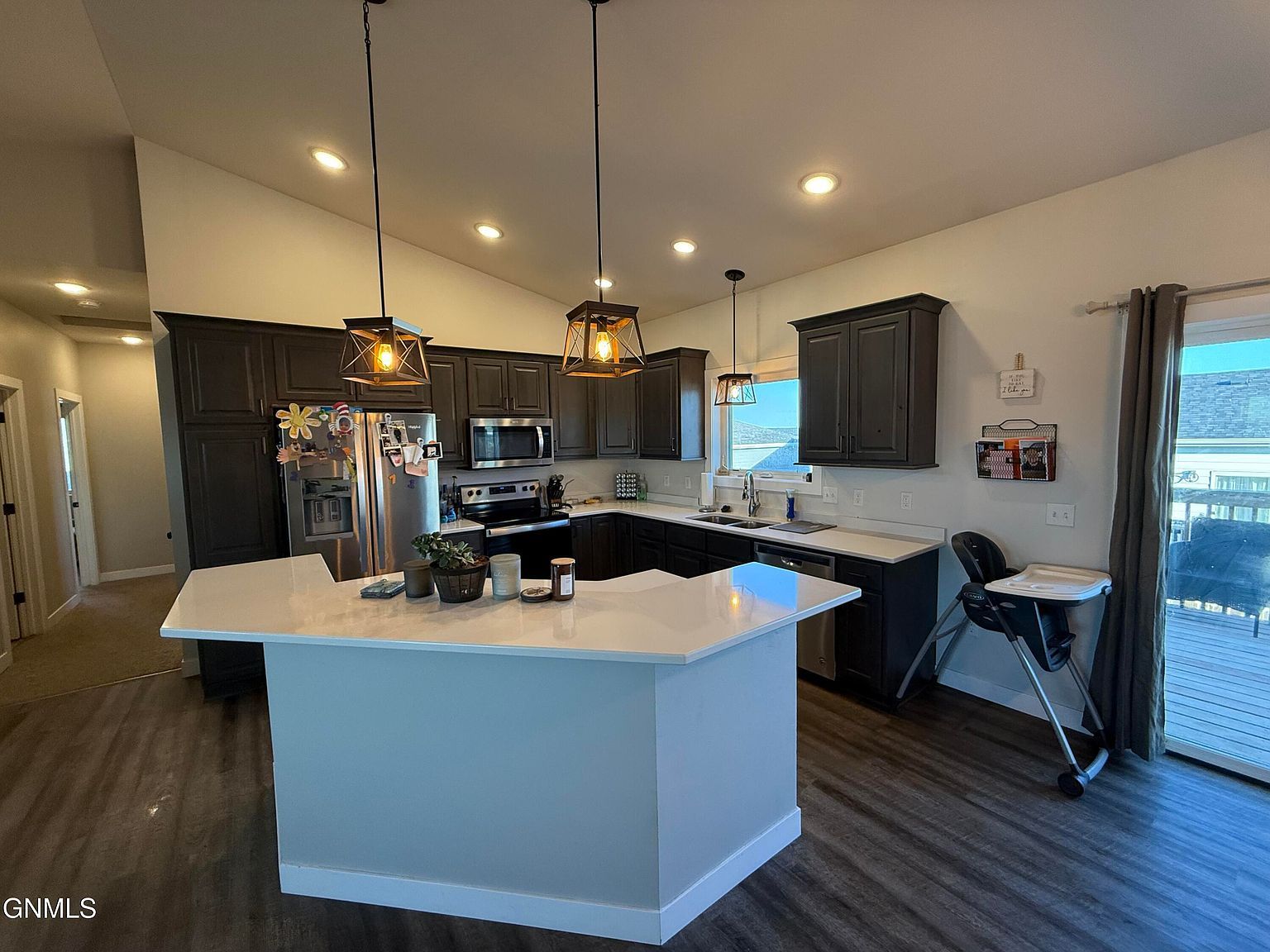 2008 Winter Hawk Trl Watford City, ND 58854 - Thumbnail 3