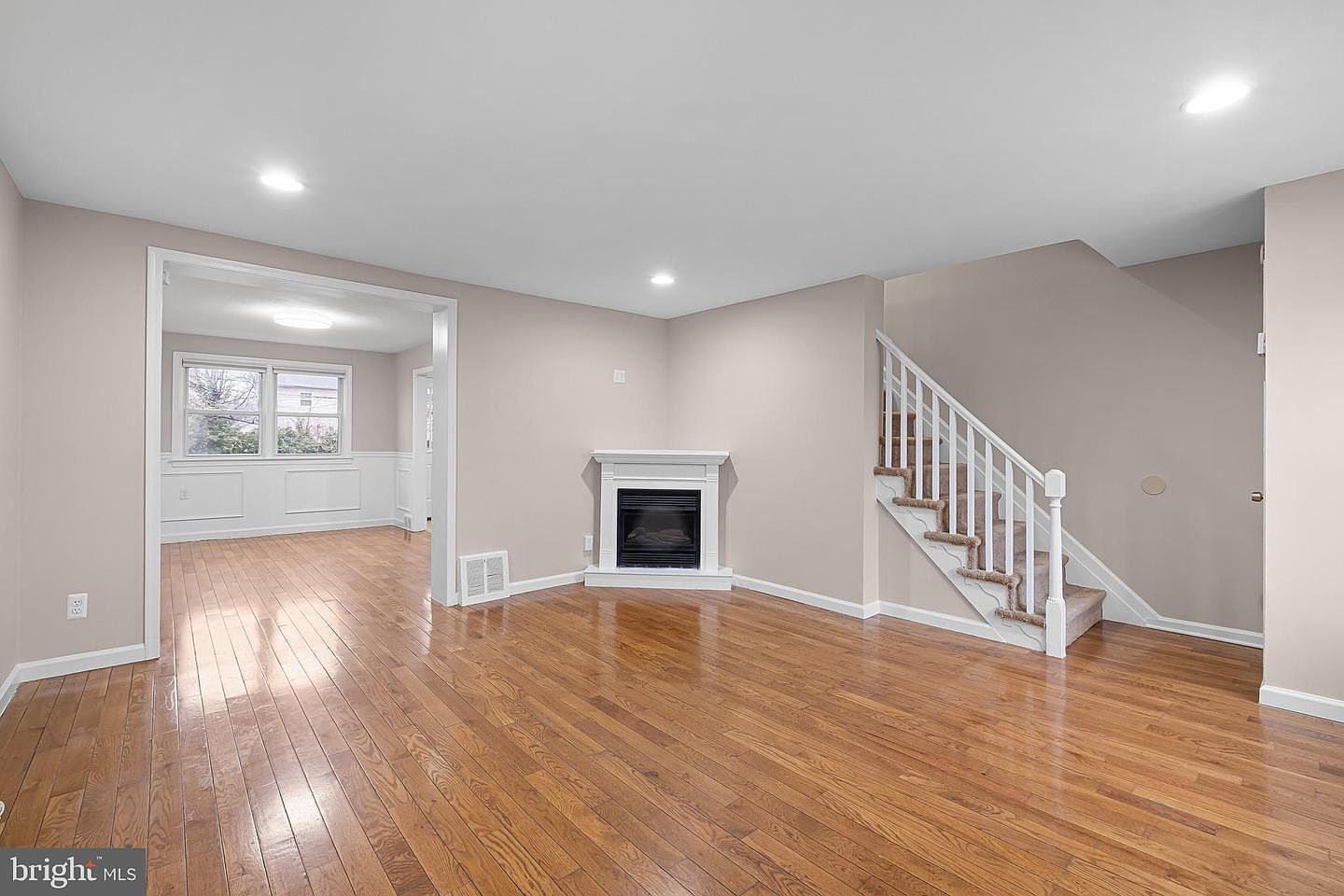 3037 W Court Ave Claymont, DE 19703 - Thumbnail 3