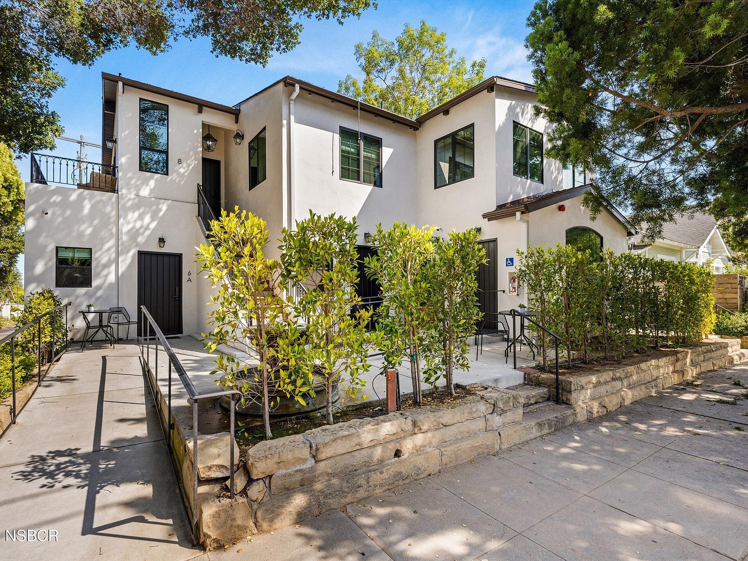 6 E Valerio St Santa Barbara, CA 93101 - Thumbnail 3