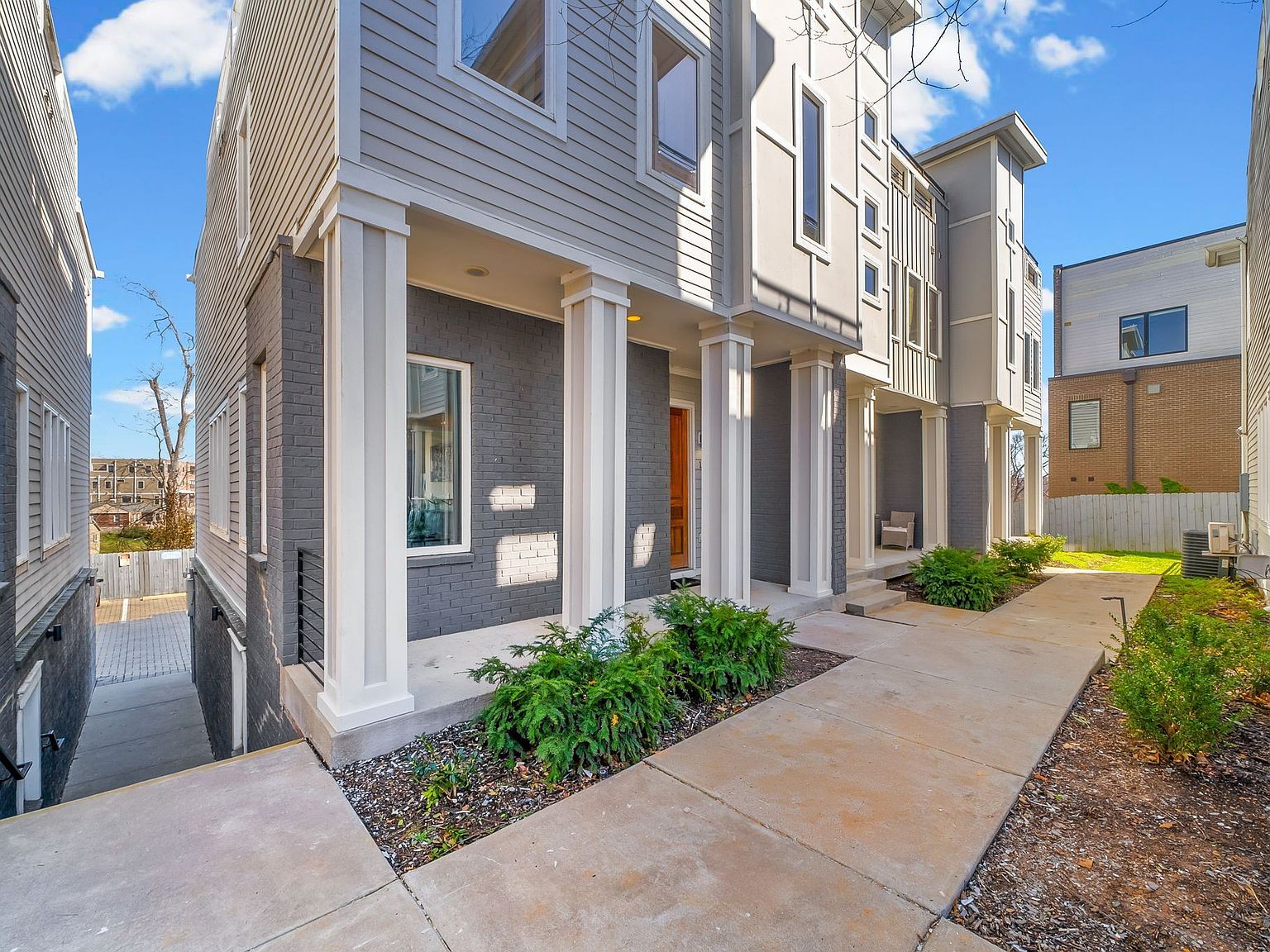 1240 2nd Ave S APT 10 Nashville, TN 37210 - Thumbnail 3