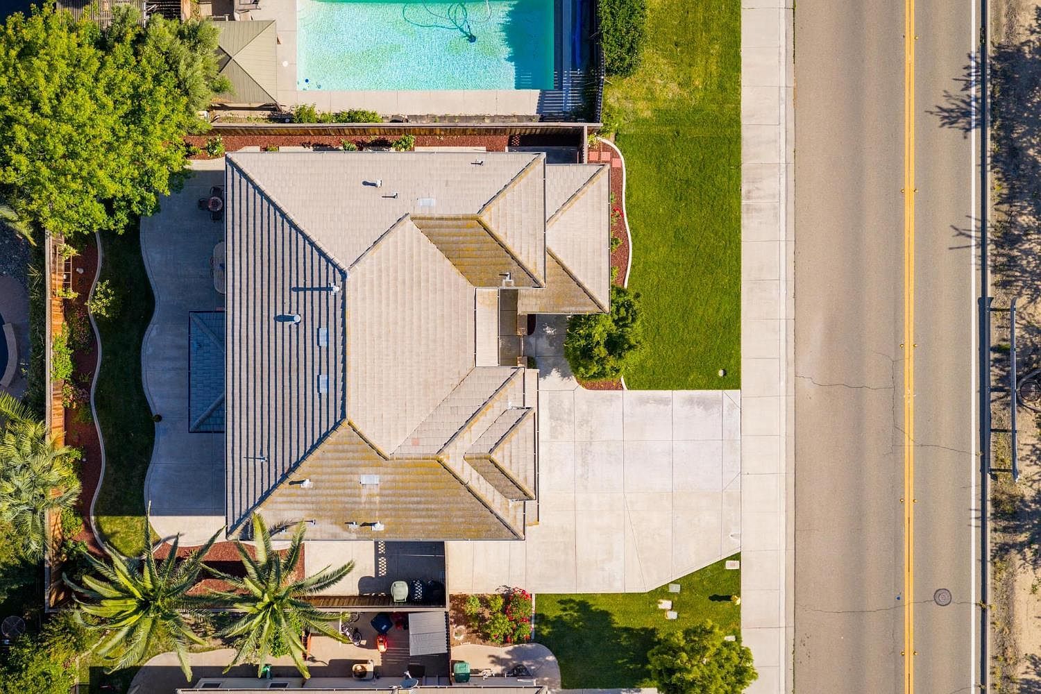 426 S Highland Ave Ripon, CA 95366 - Thumbnail 3