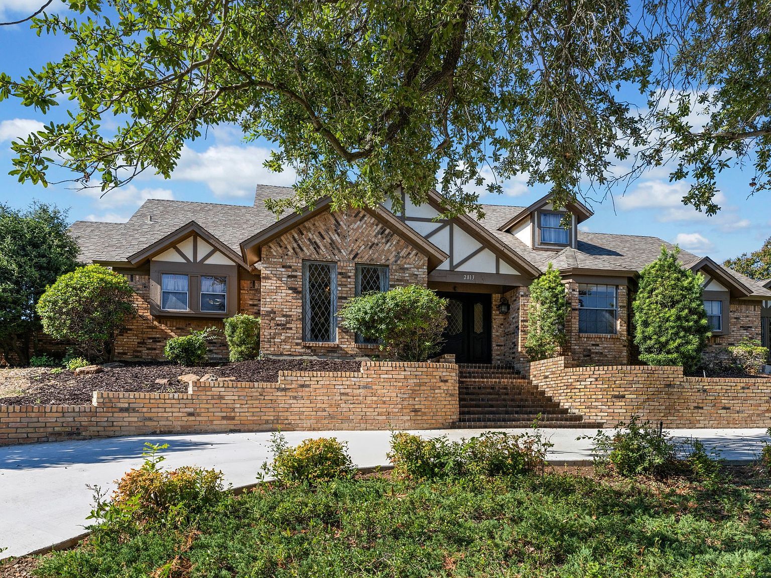 2813 Country Club Rd Garland, TX 75043 - Thumbnail 3
