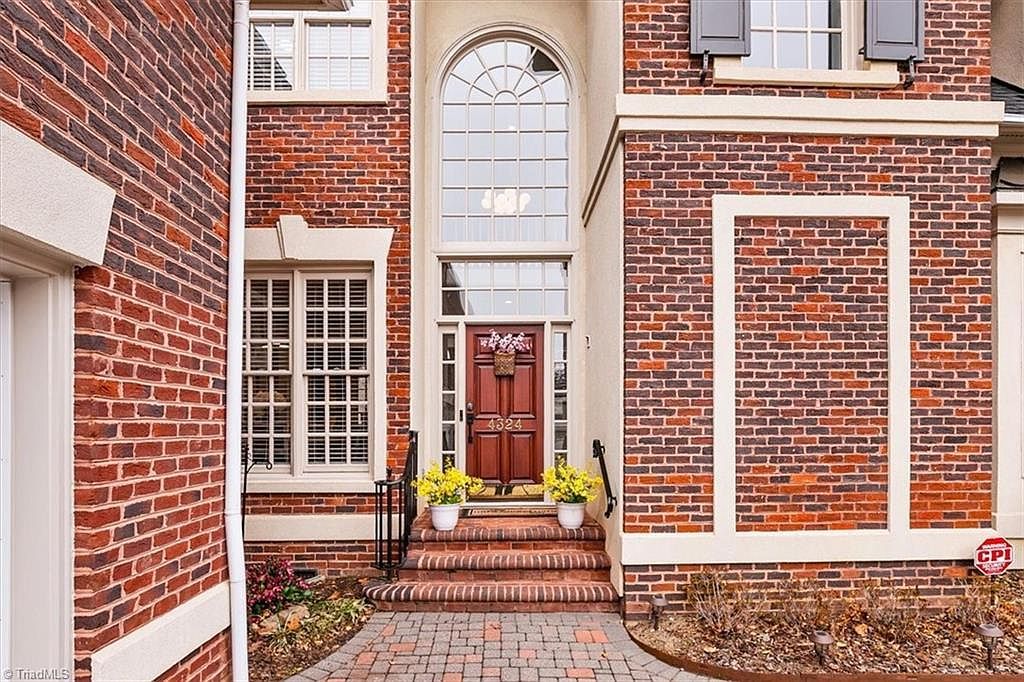 4324 Doverstone Ln Greensboro, NC 27407 - Thumbnail 3