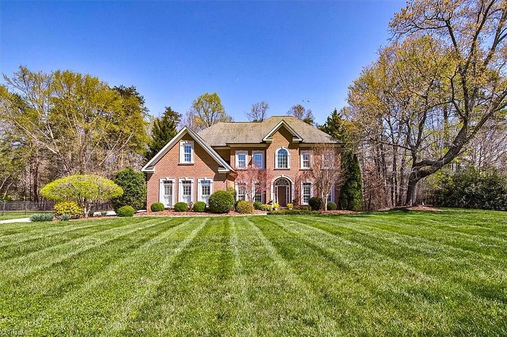 7626 Henson Forest Dr Summerfield, NC 27358 - Thumbnail 3