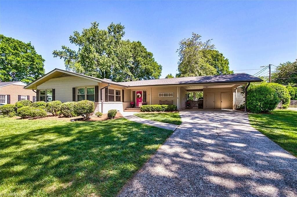 544 Woodvale Dr Greensboro, NC 27410 - Thumbnail 3