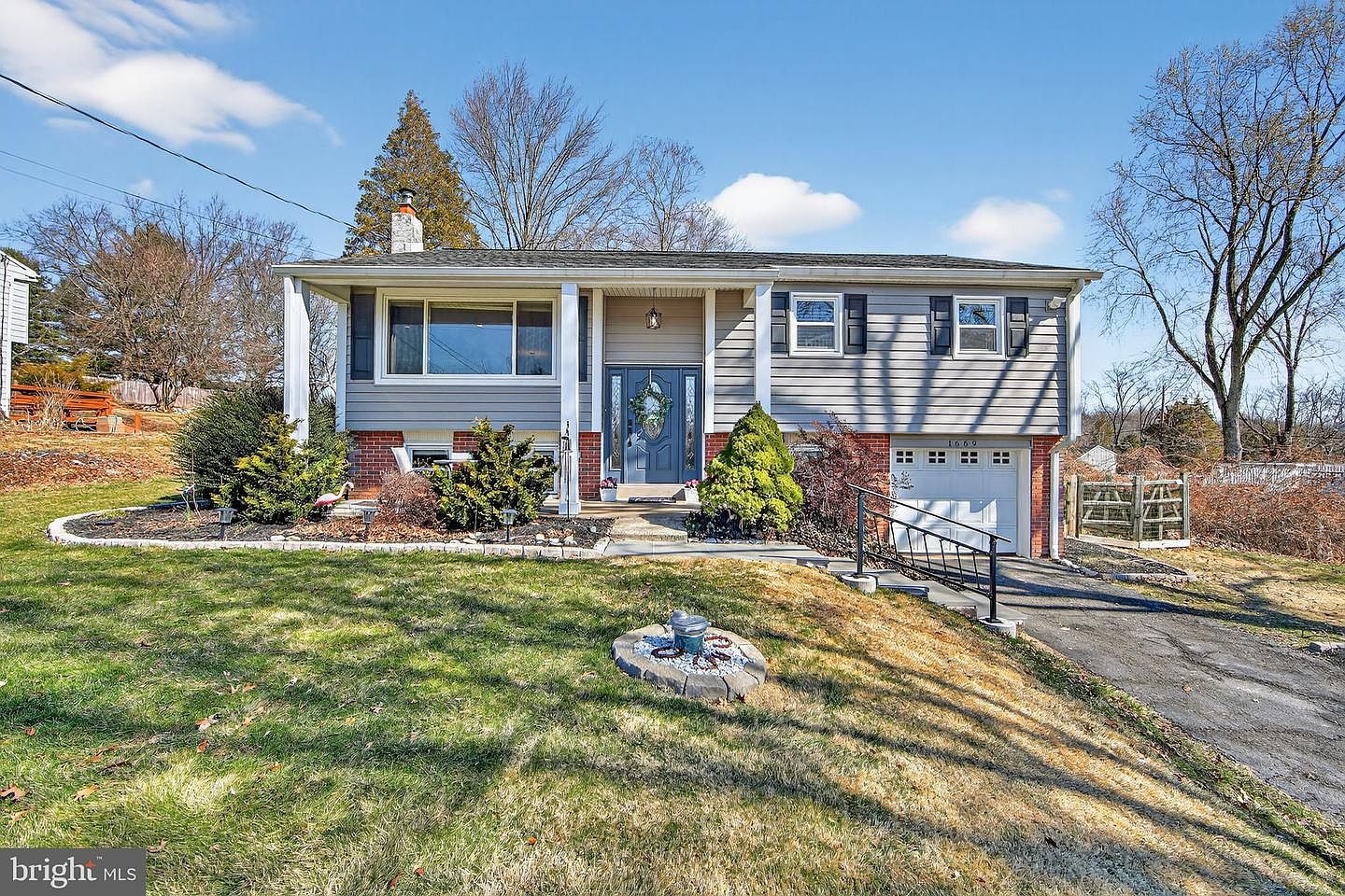 1669 Briarwood Ln Pottstown, PA 19464 - Thumbnail 3