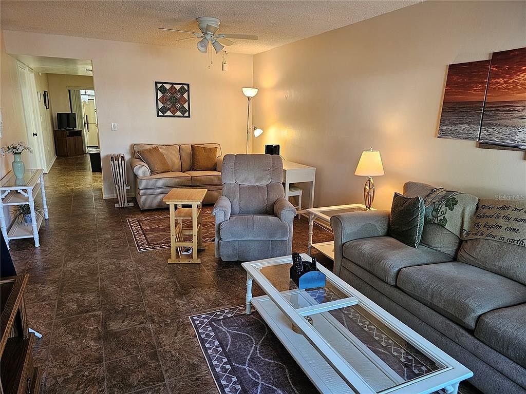 425 30th Ave W APT C104 Bradenton, FL 34205 - Thumbnail 3