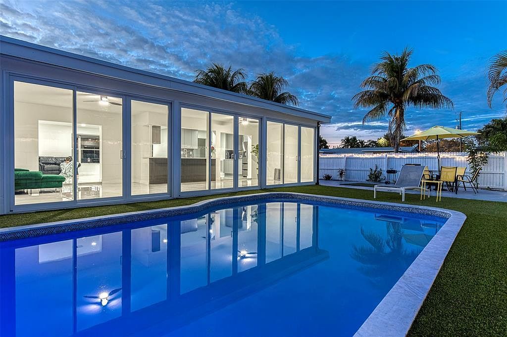 4390 NW 38th Ave Lauderdale Lakes, FL 33309 - Thumbnail 3