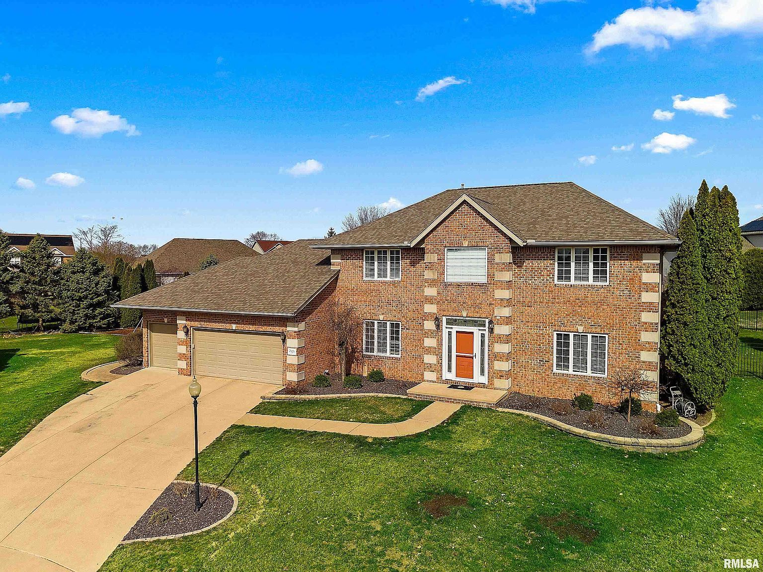 7023 N Clayton Ct Peoria, IL 61615 - Thumbnail 3