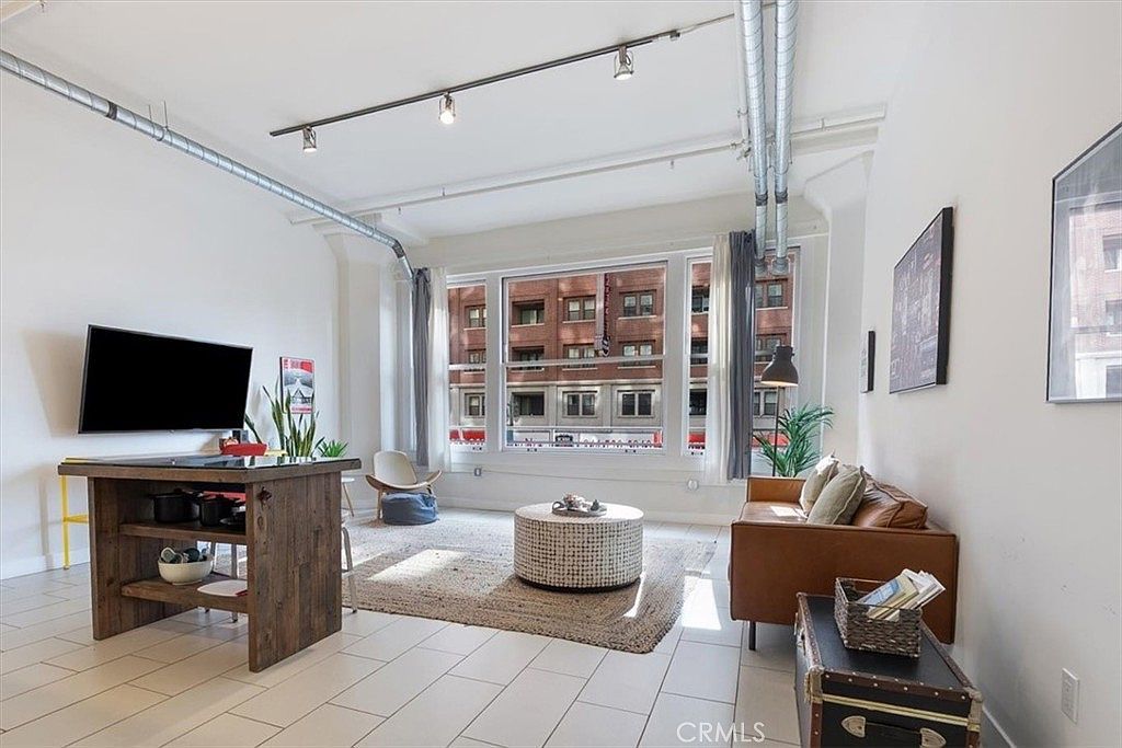 939 S Broadway Unit 203 Los Angeles, CA 90015 - Thumbnail 3