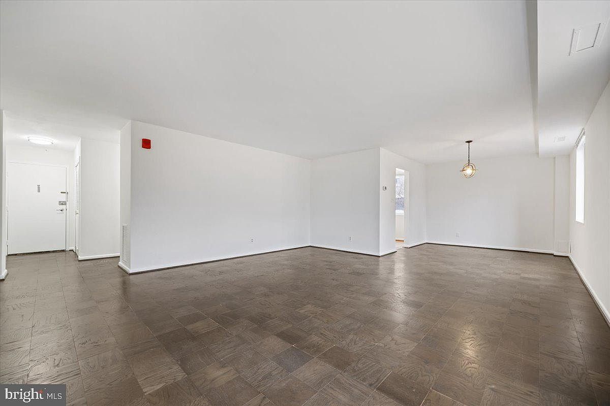 4977 Battery Ln #1-101 Bethesda, MD 20814 - Thumbnail 3