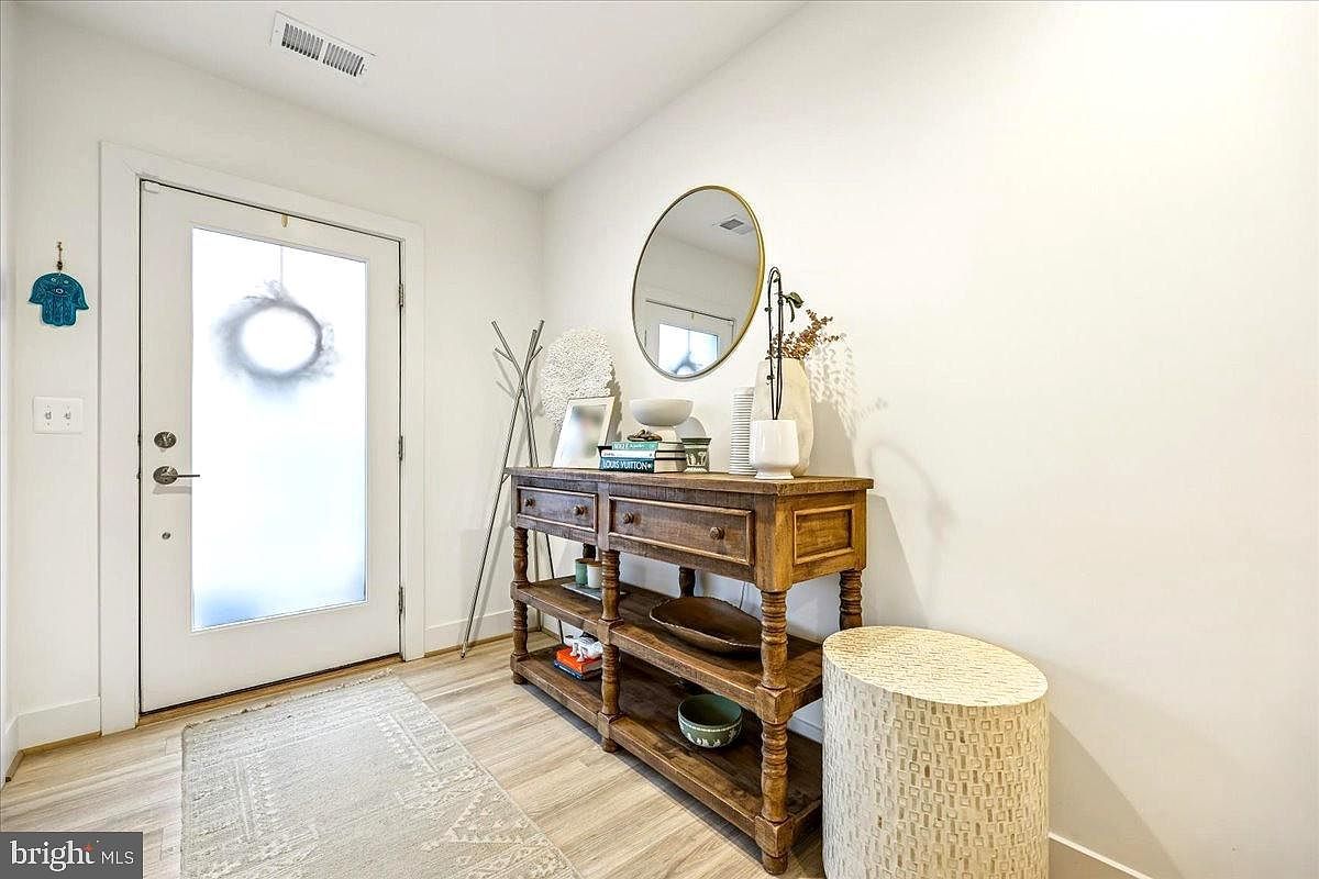 3717 Blue Lobelia Way Rockville, MD 20852 - Thumbnail 3