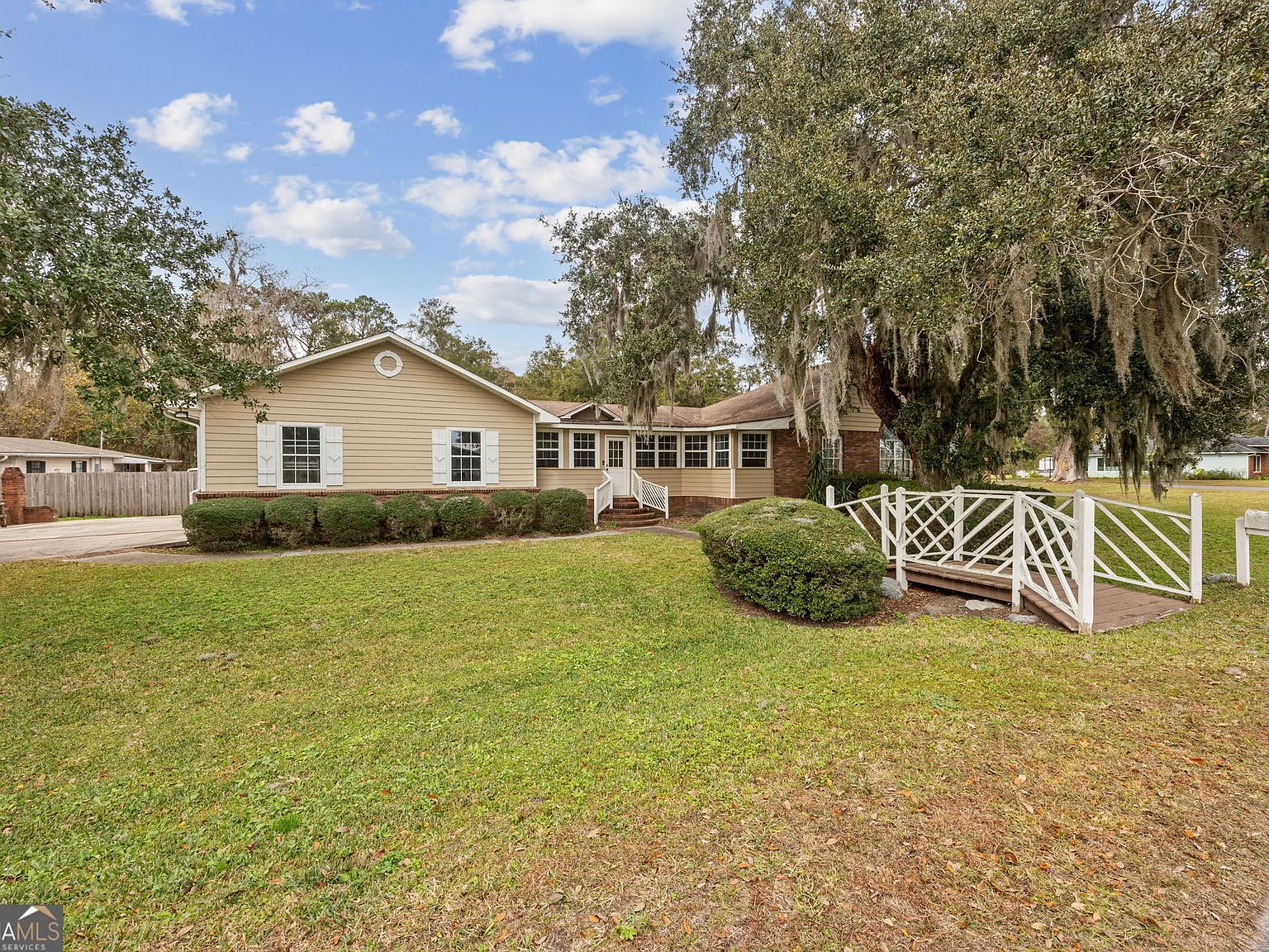 208 E Hall St Saint Marys, GA 31558 - Thumbnail 3