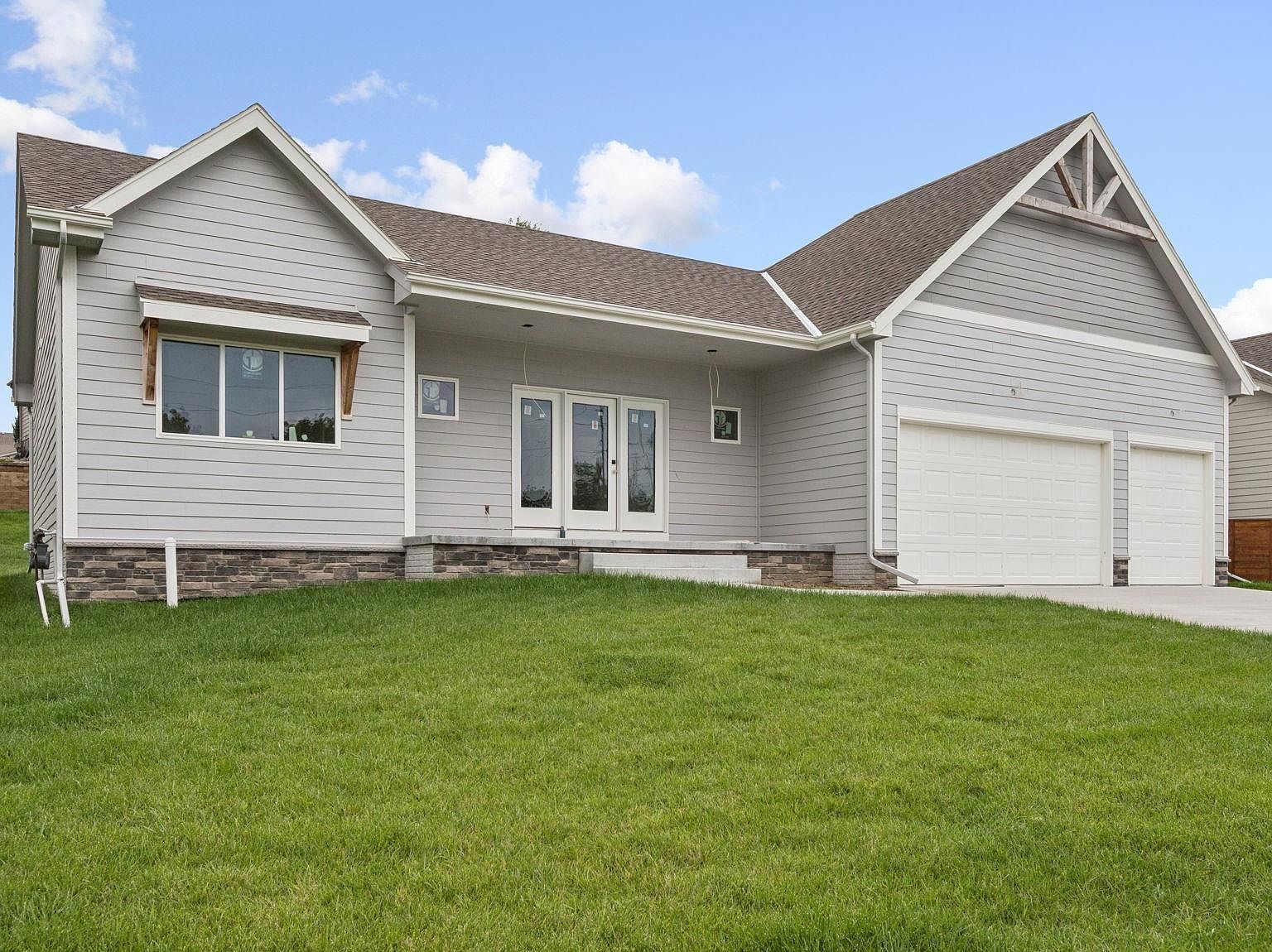 808 Grandview Dr Louisville, NE 68037 - Thumbnail 3