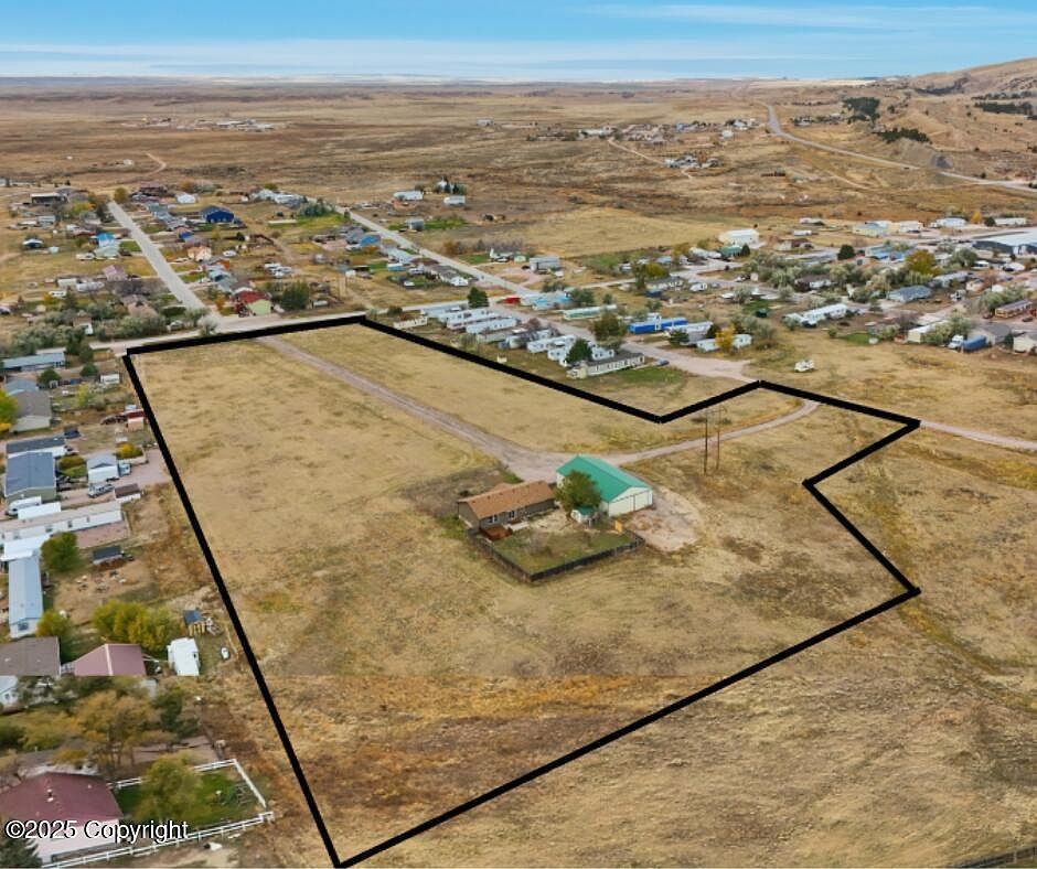 3202 Cactus Dr Newcastle, WY 82701 - Thumbnail 3
