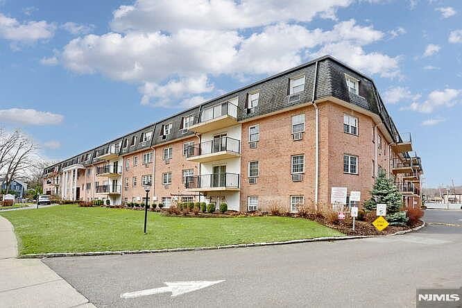 550 Fairview Ave APT 308 Westwood, NJ 07675 - Thumbnail 3