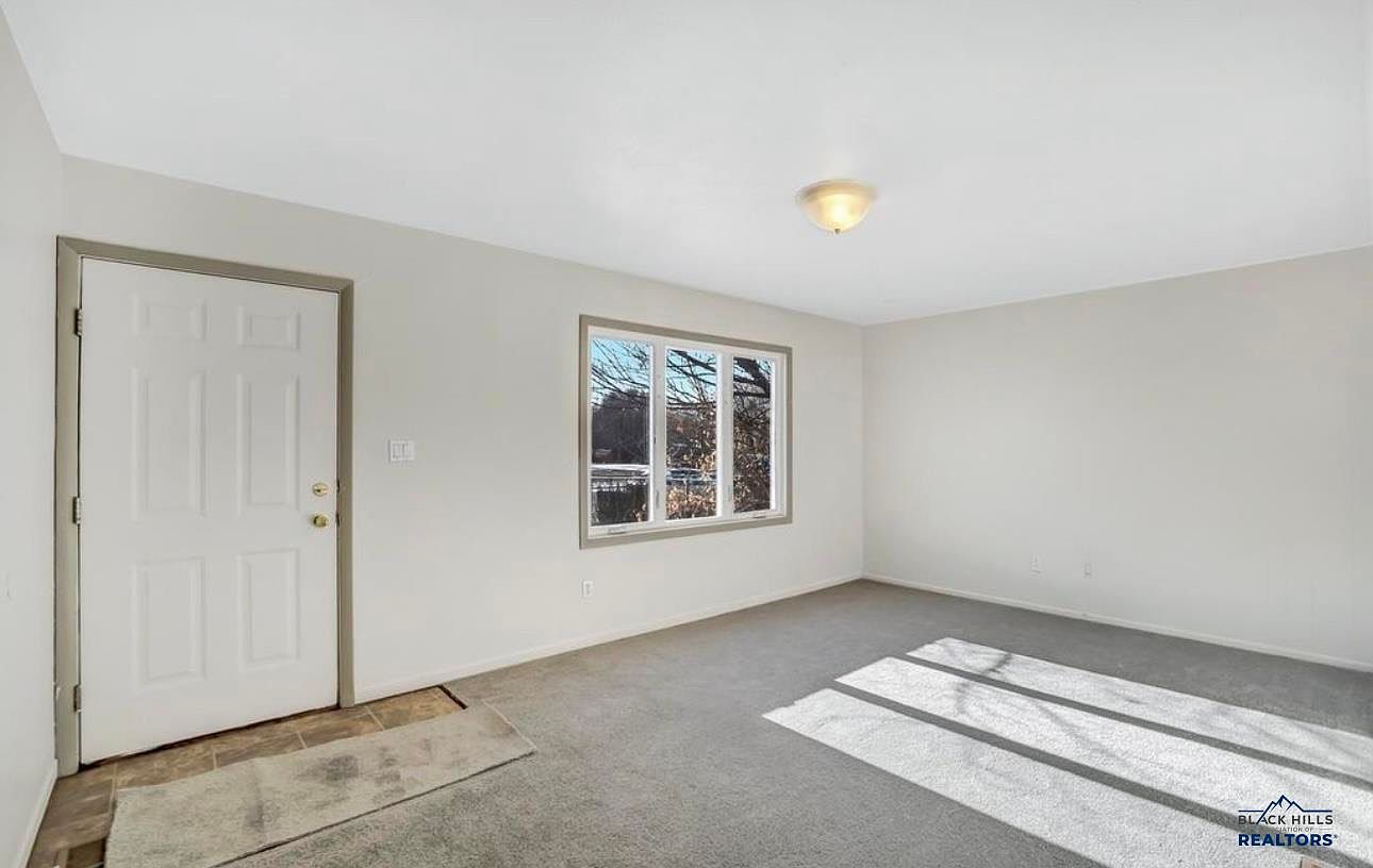 406 E Adams St Rapid City, SD 57701 - Thumbnail 3